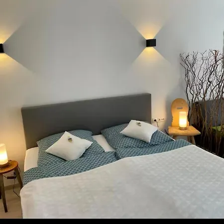 Moderne - Studio16 Mit Bergblick